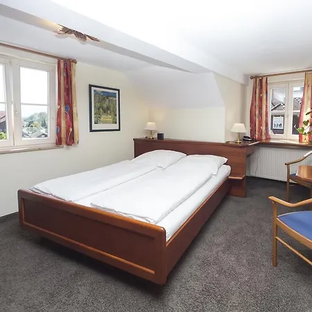 Garni Am Lindenplatz Pensionat 3*